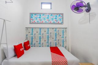 OYO 94148 Forzando Hotel - Blimbing - 3