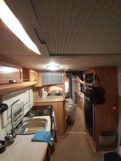 Cosy caravan off the street - - 8