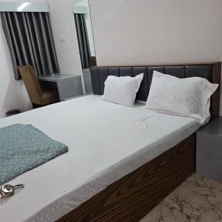 Leela home stay - Single room with washroom - Jabalpur - 2