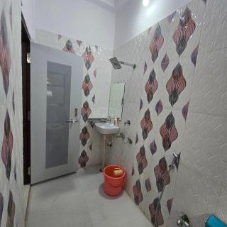 Leela home stay - Single room with washroom - 1