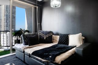 Versace Themed Hotel Room in Prime Location - 9