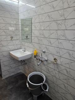 King Stone Villa - Panchgani - 9