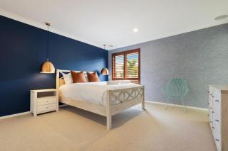 Fuller Holidays - One Coral, Beachside with Pool - 3