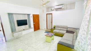 Spacious 2BHK Apartment with Kitchen in Malleshwaram - Bangalore - 7