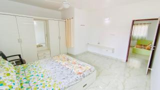 Spacious 2BHK Apartment with Kitchen in Malleshwaram - Bangalore - 1
