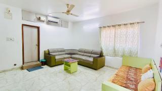 Spacious 2BHK Apartment with Kitchen in Malleshwaram - Bangalore - 8