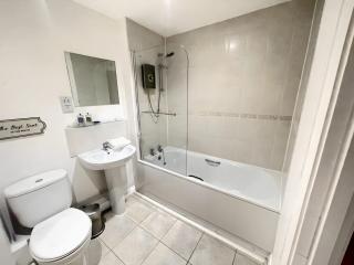 The Hideaway sleeping 6 guests with Balcony - Liverpool - 2