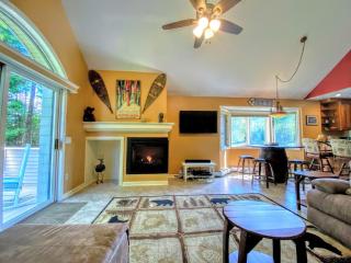 FV49 Wow Stunning single level home next to golf course and Mt Washington Hotel - 6