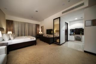 JW Marriott Marina By Luxe Living Collection - Wane By Somiya Infinity Pool - 1