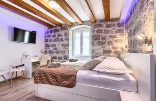 Studio Central 2 - 2