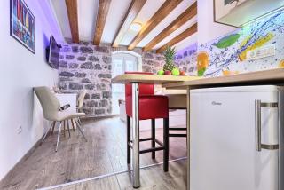 Studio Central 2 - 3