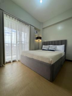 2BR Resort Type condo w city view Sheridan - Manila - 5