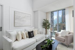 Maison Privee - Sleek Stay in Dubai Marina Famous Twisting Tower - 0