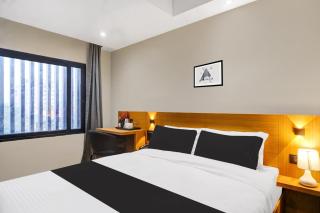 Super Townhouse Oak Sarusajai Stadium - 6