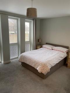 Two bedroom apartment set in communal gardens - Verwood - 2