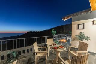 Alaya Stays Evara - 2 BHK Hilltop Hideaway With Balcony, Fireplace & Scenic Views - Mussoorie - 2