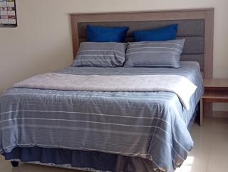 Visitors' Paradise Guest House - Newcastle - 0