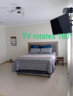 Visitors' Paradise Guest House - Newcastle - 1