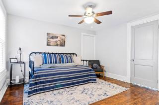 Cozy & Updated Unit in the Heart of the Highlands - Louisville - 1