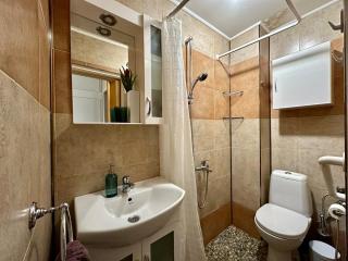 Mary's Guesthouse - Banya - 4