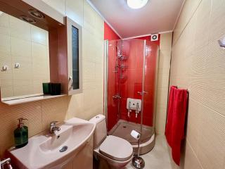 Mary's Guesthouse - Banya - 3