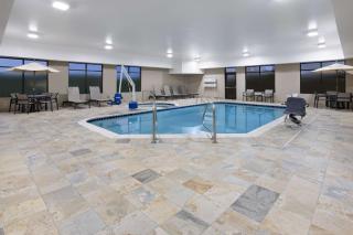 Hampton Inn Cleveland-Airport/Tiedeman Road - 8