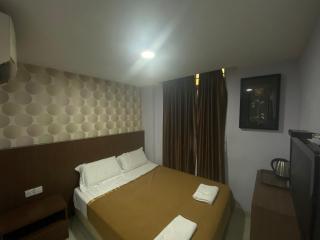 Hotel O Hotel Hamilas - Shah Alam - 1