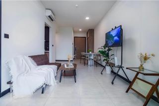 Lake View 2 Bedroom Apartment District 4 - Ho Chi Minh - 5
