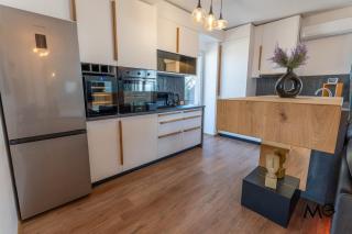 MoHost Roa - Elegant Retreat with Mountain View - Braşov - 9