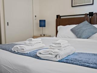CozySuites NLG with pool bowling alley sauna #12 - Minneapolis - 5