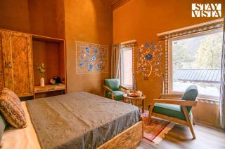 StayVista at Frozen Fall at Dewdrop Cottages with BBQ & Bonfire - Gulmarg - 5