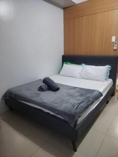 Shell Residence MOA - Dad's - Manila - 5