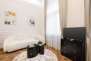 Lázár 16 - Budapest Royal Opera Suite, Best Location by BQA - Budapest - 8