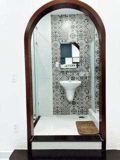 LetuB02 Large Bathtub Business Couple Suite Family Travel Area 1 Adjacent - Ho Chi Minh City - 2
