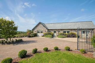 Mulberry House - Swansea - 0