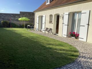 Suite 30m2 la Maximinoise parking privé, Wifi, espace de travail, petit déjeuner inclus à 5mn de Chantilly et à proximité de Senlis et autoroute A1,Parc Astérix, Pierrefonds, Compiegne, Aéroport Roissy Charles de Gaulle - 1