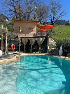 Tiny Gîte le Roscoland à La Marc'Quize, avec dortoir mansardé, piscine partagée, à débordement en extérieur, bain nordique à 38 degrés en prestation supplément sur réservation horaire anticipée 1 place de parking gratuite sur place - Mouxy - 0