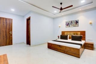 Super Hotel O Sui Generis Motel And Banquets - Bathinda - 1