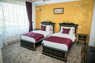 Almar Lake View Boutique - Mamaia - 4