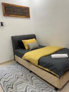 COZY Residence Homestay Teluk Senangin Lumut - Lumut - 6