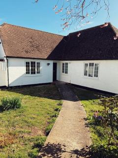 Elms Farm Cottages - White Swans - Icklesham - 0