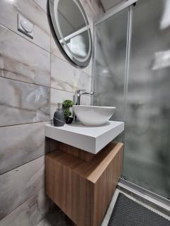 Premium Central Skopje Apartments & Free Private Parking - 5