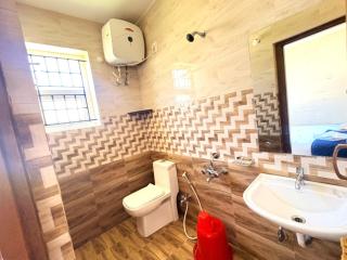 The Ooty Residency Cottages With Living Room - Ooty - 2