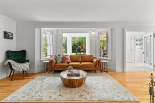 Pondside Bliss WPrivate Pool - Magical Getaway - 1