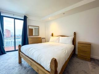 Stylish 1BDR Apartment By Torr Property Group Short Lets & Serviced Accommodation With Free Gated Secure Parking - 4