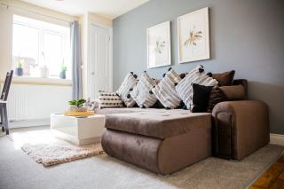 Laburnum Cottages - 1BR, Heart of Town - 1