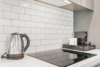 Designer Studio Downtown Miami with Rooftop Pool and Gym - Miami - 4