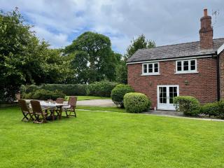 Yew Tree Farm Cottages Congleton - 9