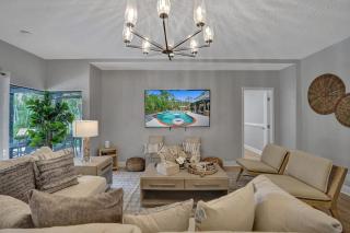Modern Chic 7-BR w Amazing Pool Gameroom - Pompano Beach - 1