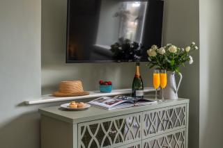 Little Gem Cottage Luxury cottage Bourton, dog friendly, parking, Gdn - 3